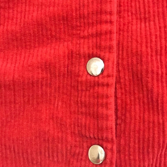 Red mini skirt - Picture 2 of 3